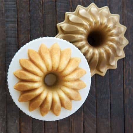 Forma Lotus Bundt Pan 5 cups da Nordic Ware - Mimocook