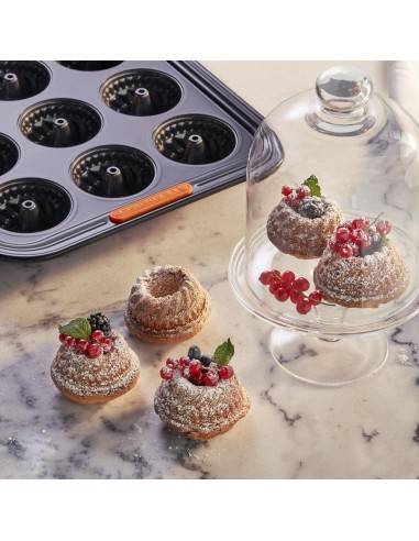 Le Creuset gehärtetes Antihaft-Backgeschirr 12 mini bundt Tray - Mimocook