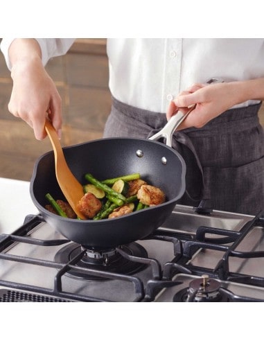 Le Creuset Toughened Non-Stick Stir Fry Pan w/Long Handle & Helper