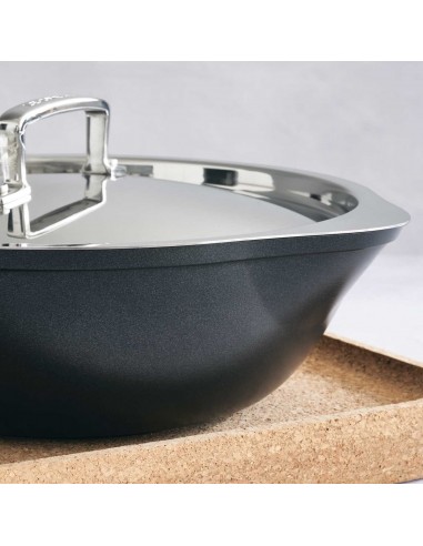 https://www.mimocook.com/31832-large_default/le-creuset-toughened-non-stick-chef-s-pan-with-pouring-spouts.jpg