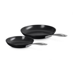 Le Creuset Set of 2 Essential Ceramic Non-Stick Pans 24/28cm